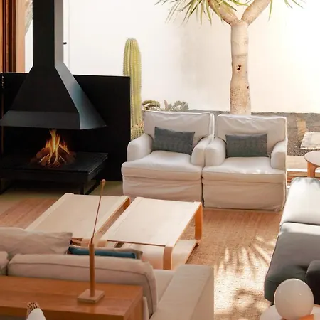 Canaryislandshost L Pausa Villa Costa Teguise