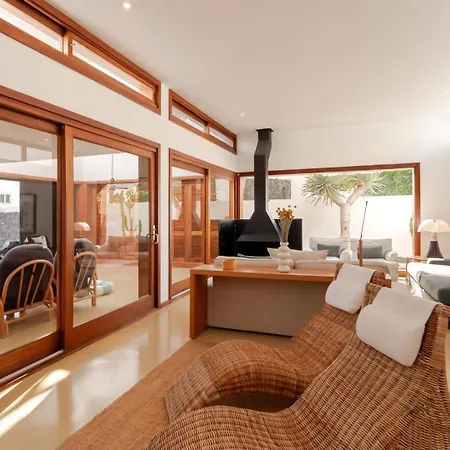 Canaryislandshost L Pausa Villa *